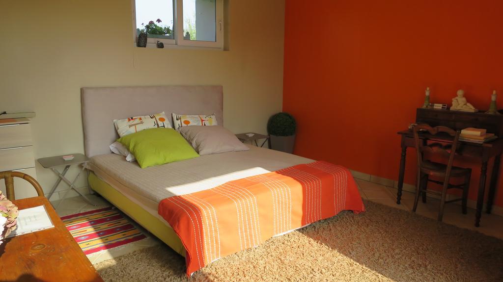 Grand Mainguet Bed & Breakfast Saint-Lambert-la-Potherie ภายนอก รูปภาพ