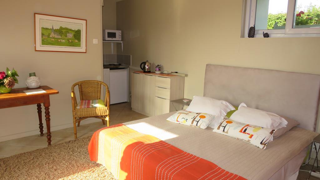 Grand Mainguet Bed & Breakfast Saint-Lambert-la-Potherie ภายนอก รูปภาพ