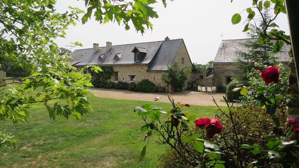 Grand Mainguet Bed & Breakfast Saint-Lambert-la-Potherie ภายนอก รูปภาพ